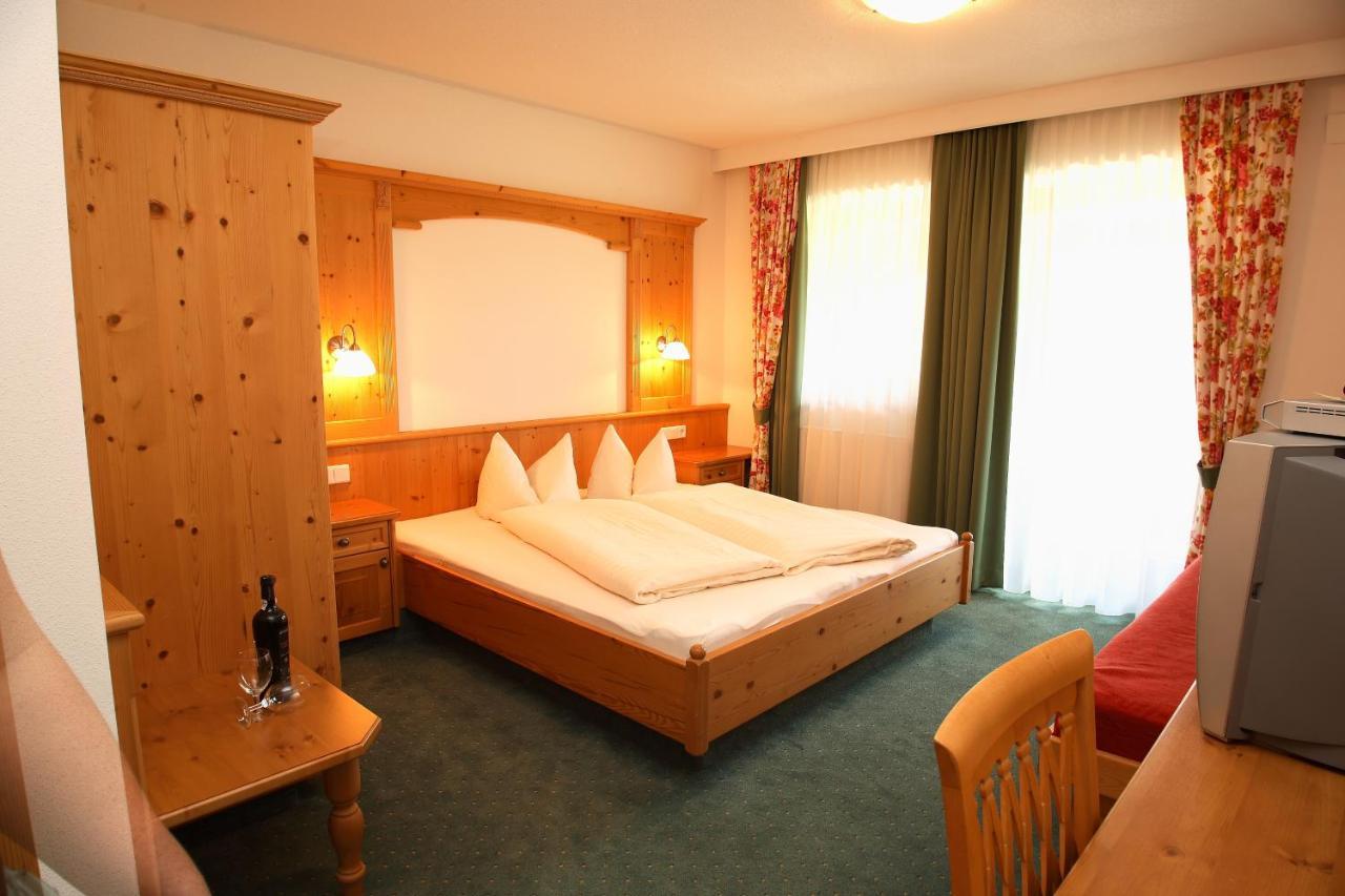 Ferienhof Lackner Ried im Zillertal Zimmer foto